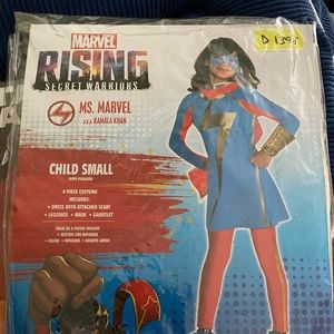 Marvel -Ms Marvel Costume